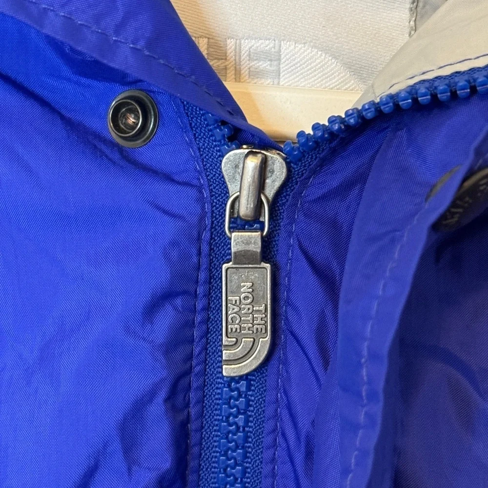 The North Face Vintage Gore Tex Jacket Men’s Size Medium Retro Ski Blue Purple
